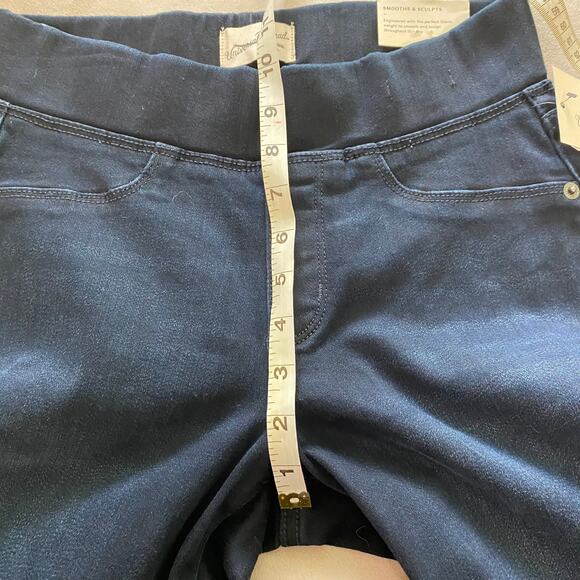 Universal Thread NWT Blue Beam High Rise Pull On Jegging Jeans Size 0/25 Skinny - Picture 10 of 11
